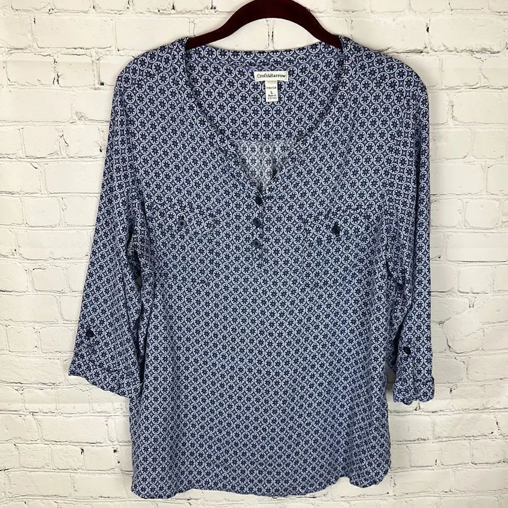 Croft & Barrow 3/4 Sleeve Blue and White Patterned Blouse Size Large